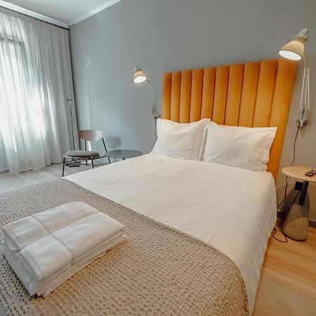 River Eyes Suites บีลาโนวาเดกายา ภายนอก รูปภาพ