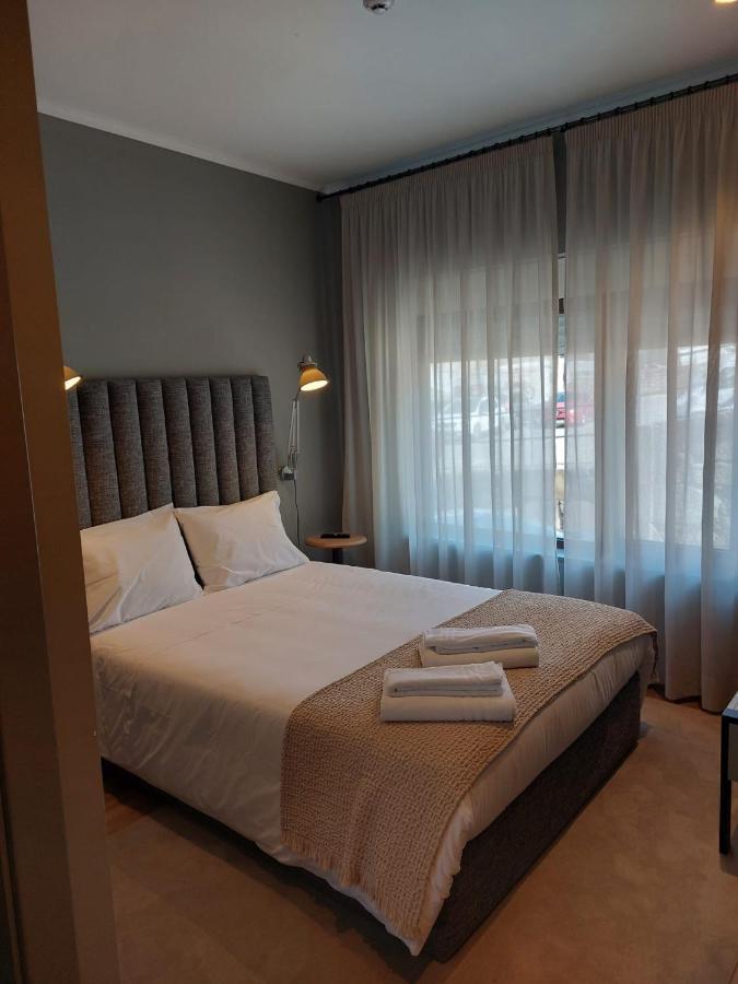 River Eyes Suites บีลาโนวาเดกายา ภายนอก รูปภาพ