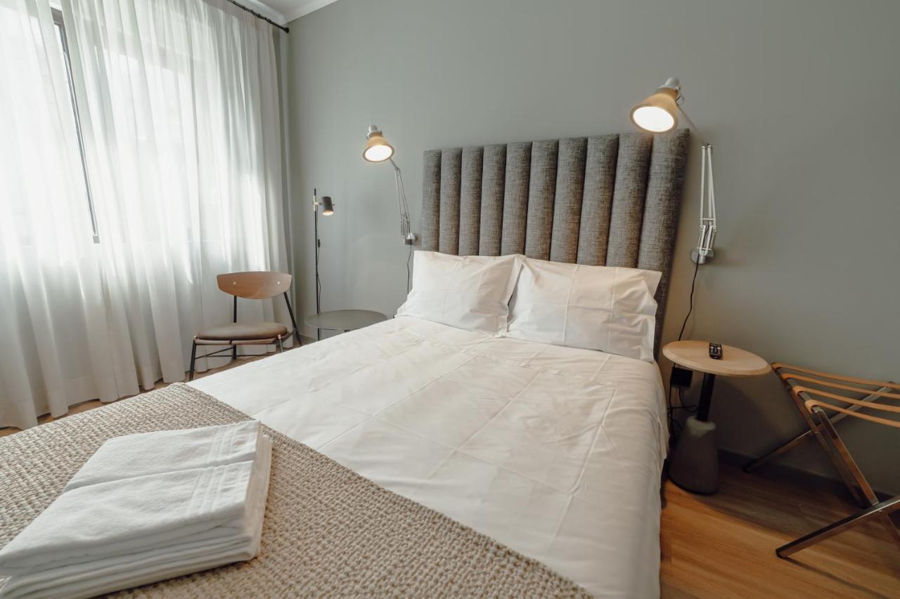 River Eyes Suites บีลาโนวาเดกายา ภายนอก รูปภาพ