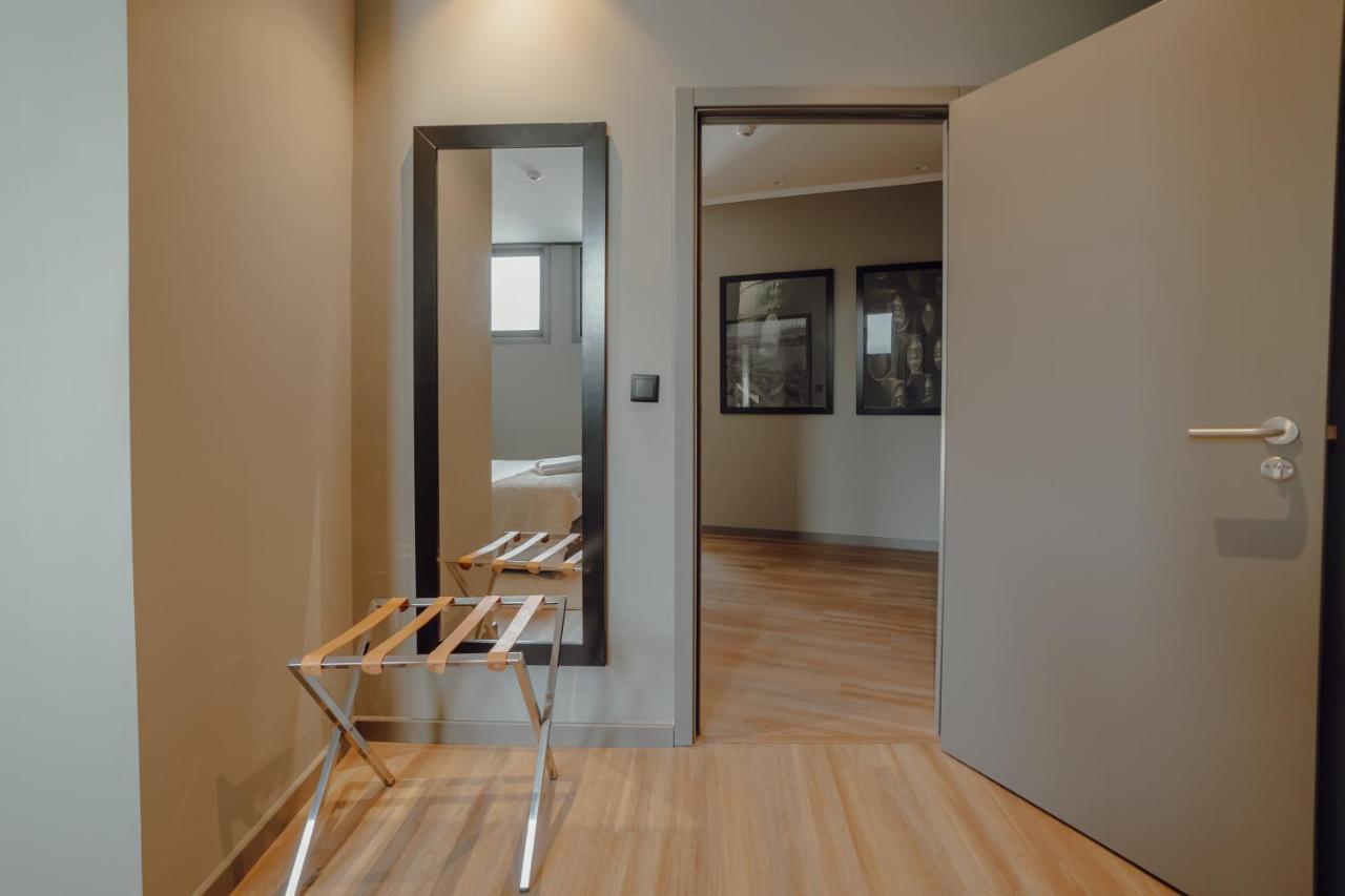 River Eyes Suites บีลาโนวาเดกายา ภายนอก รูปภาพ