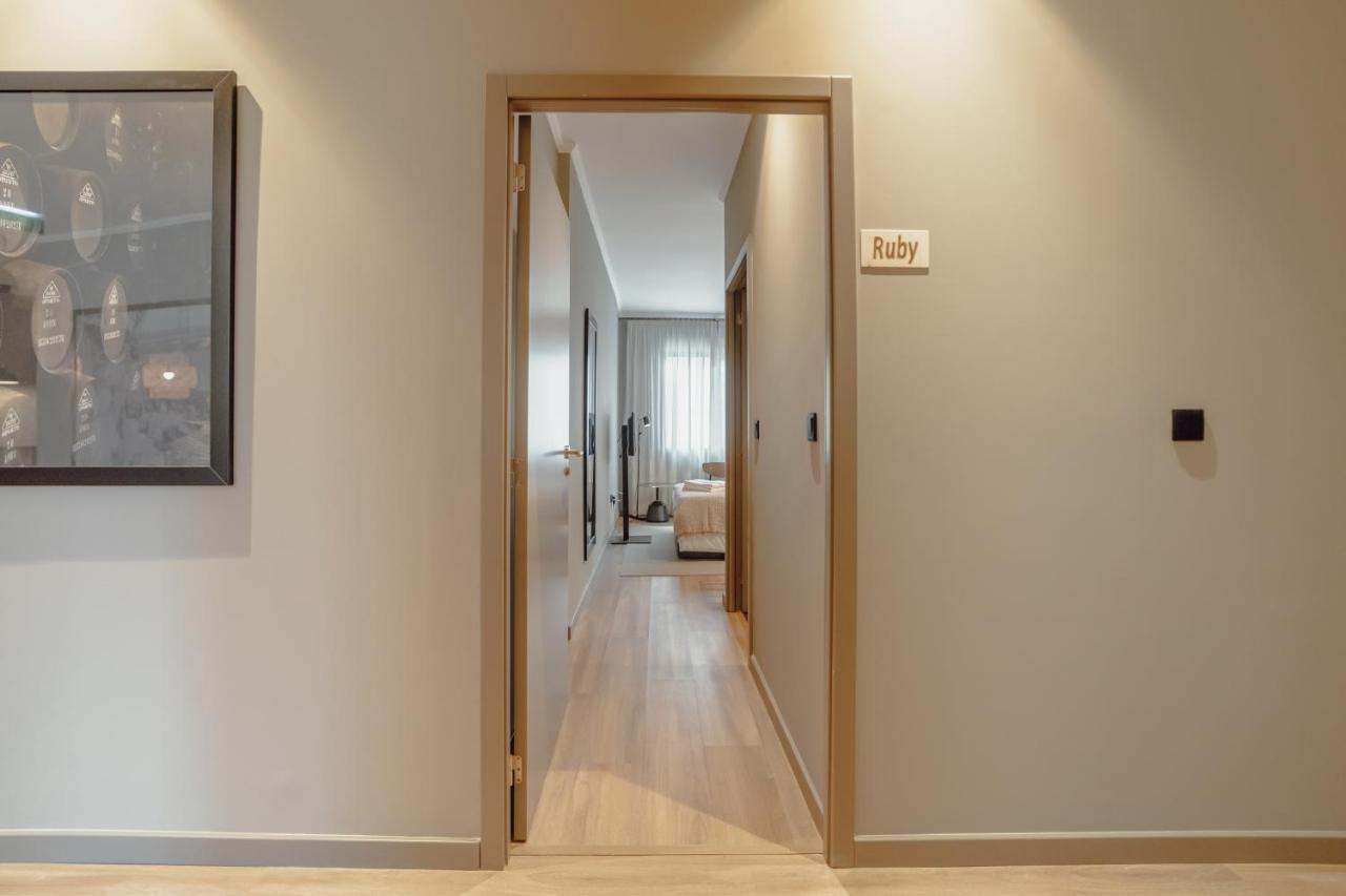 River Eyes Suites บีลาโนวาเดกายา ภายนอก รูปภาพ