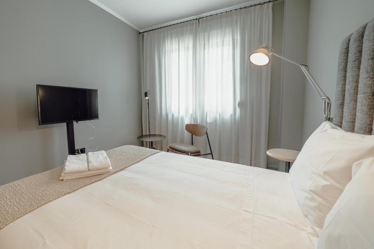 River Eyes Suites บีลาโนวาเดกายา ภายนอก รูปภาพ